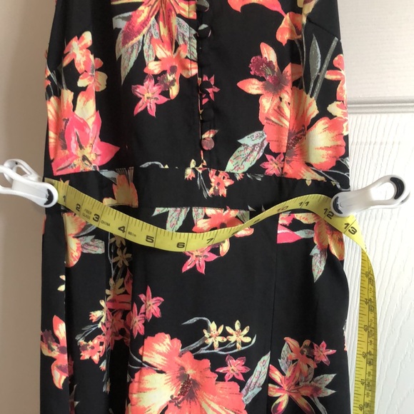 Floral Maxi Dress - Picture 6 of 8